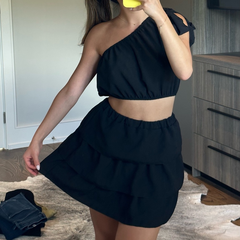 PLT SKIRT AND TOP SET
